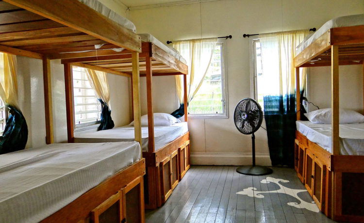 6 bedroom hostel belize